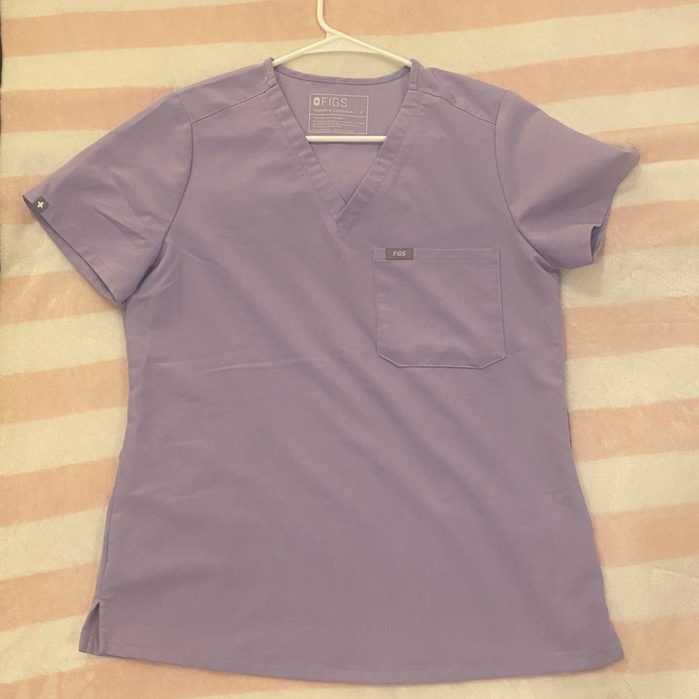 Figs Lavender Dew Catarina One-Pocket Scrub Top | Size SMALL
